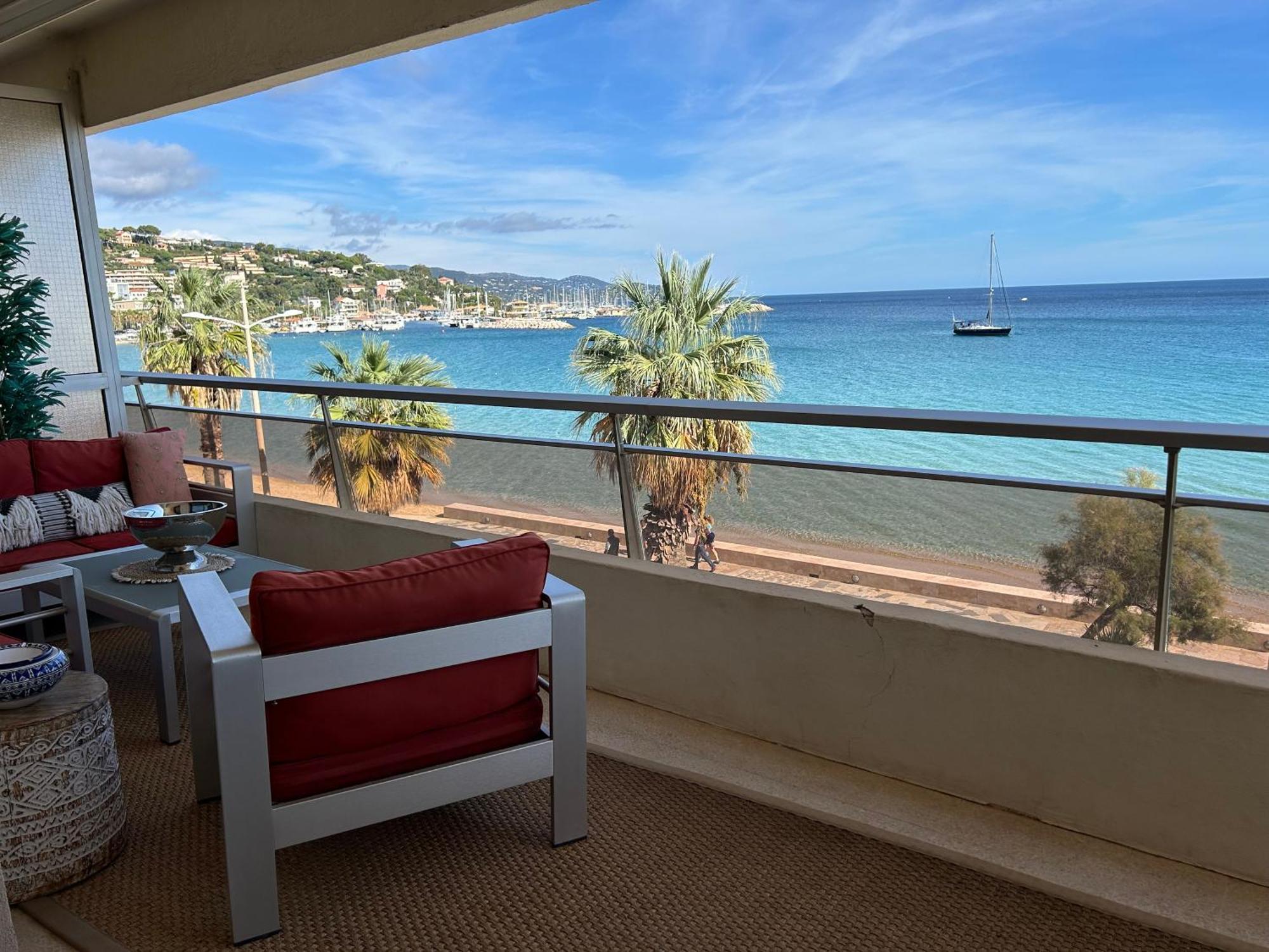 Premium Sea Front Apartment Le Lavandou Esterno foto